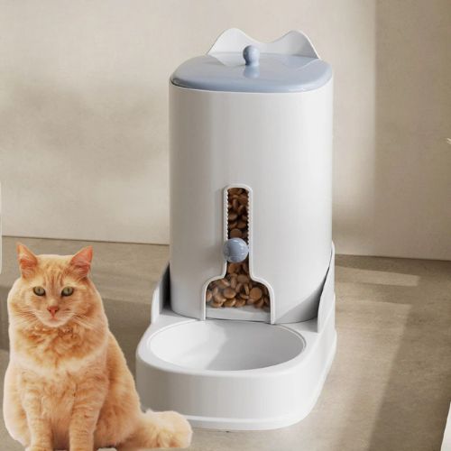 distributeur-de-croquettes-chat-gris