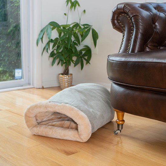 Coussin pour chat moelleux gris