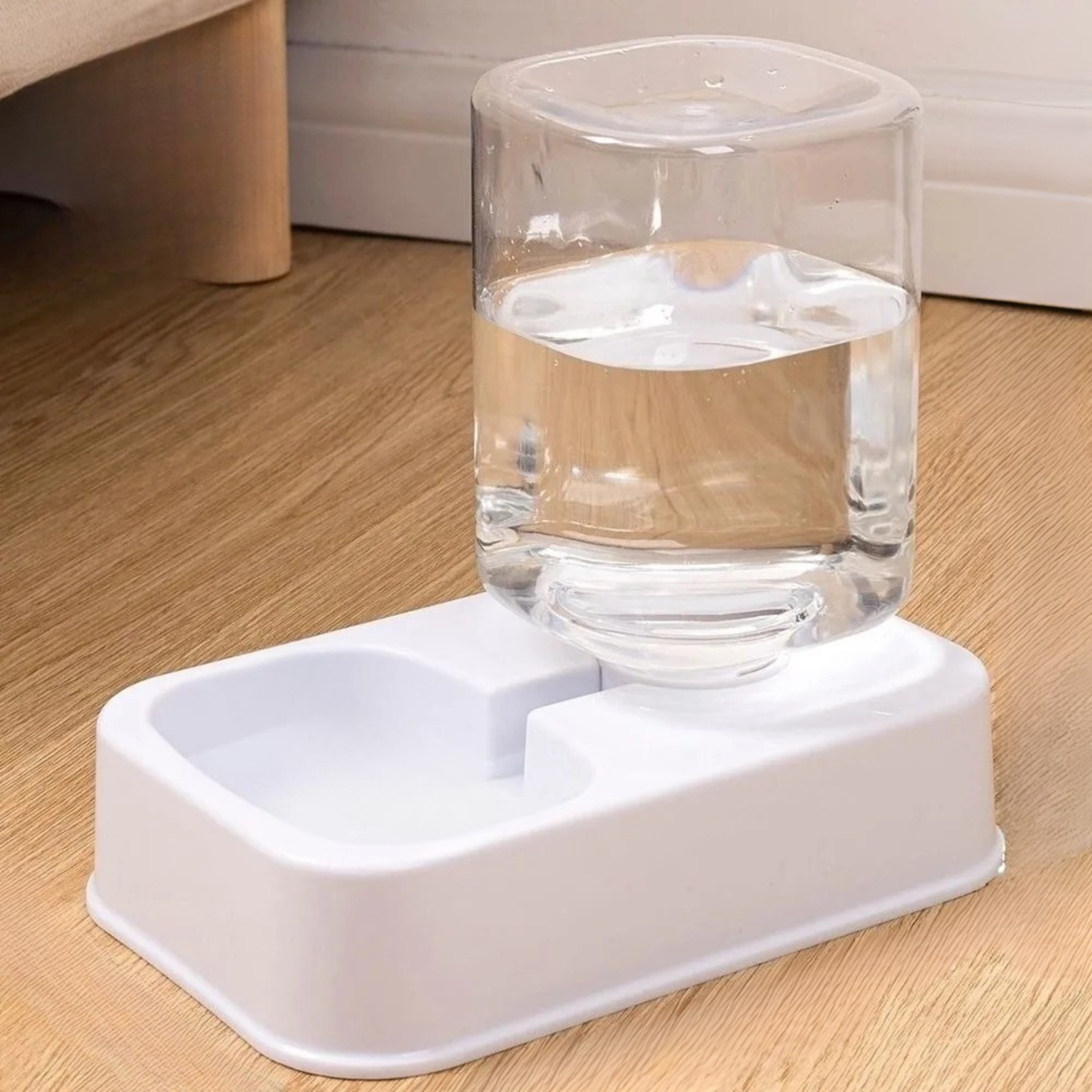 distributeur croquettes et eau chat blanc gravité